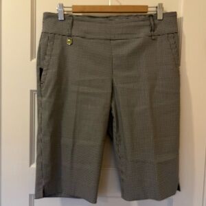 Swing Control • Pull-On Golf Bermuda Shorts • Black & White Gingham • Size 14